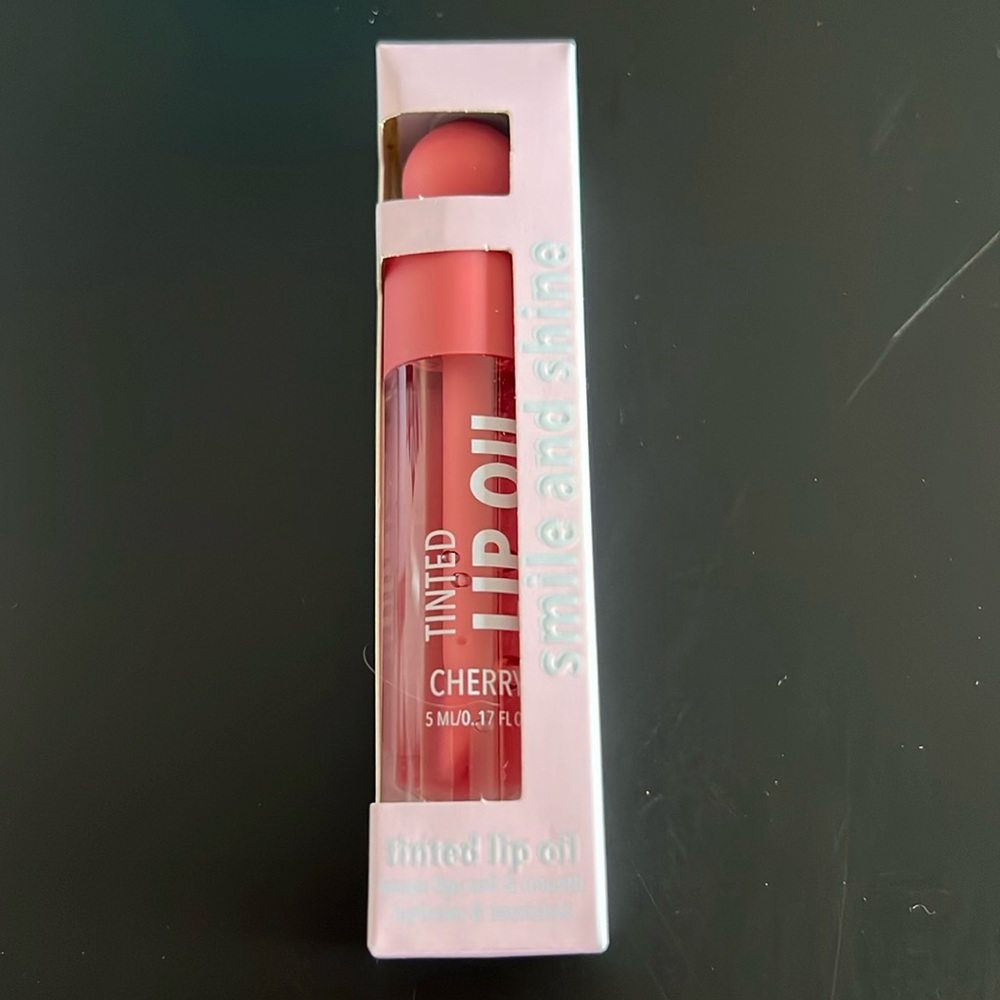 Tinted Hydrating Lip Oil